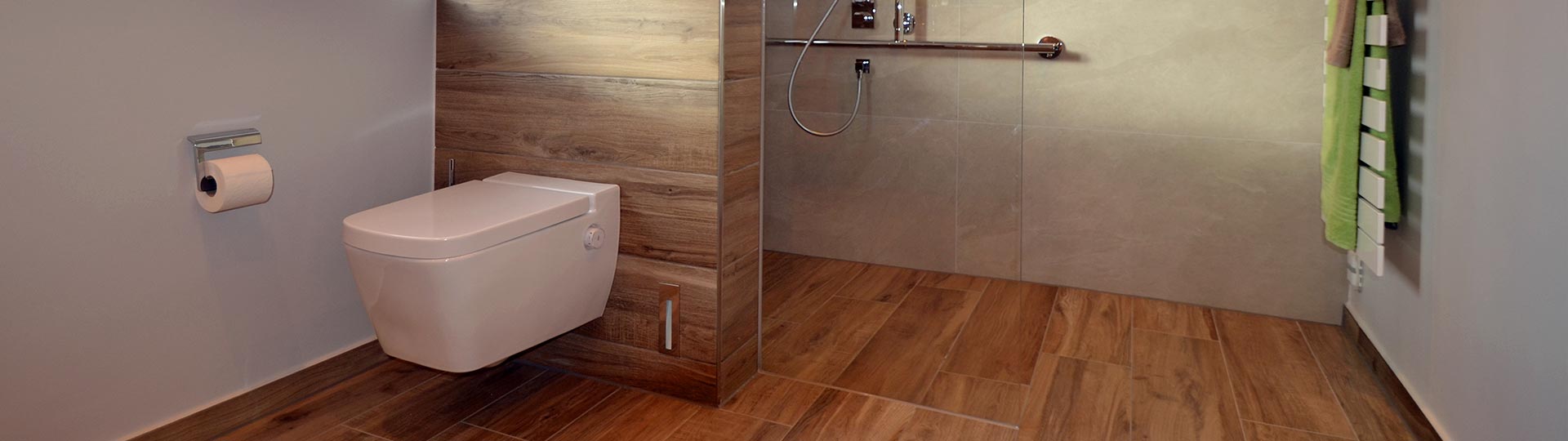 Barrierefreies Duschbad mit exklusiver Note